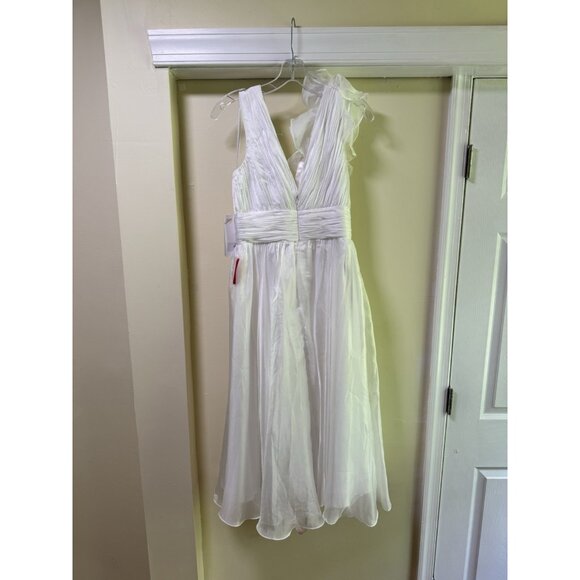 V-neckline Alluring Midi Dress by Mac Duggal 70165 Size 6 (See model pictures) - Picture 3 of 10